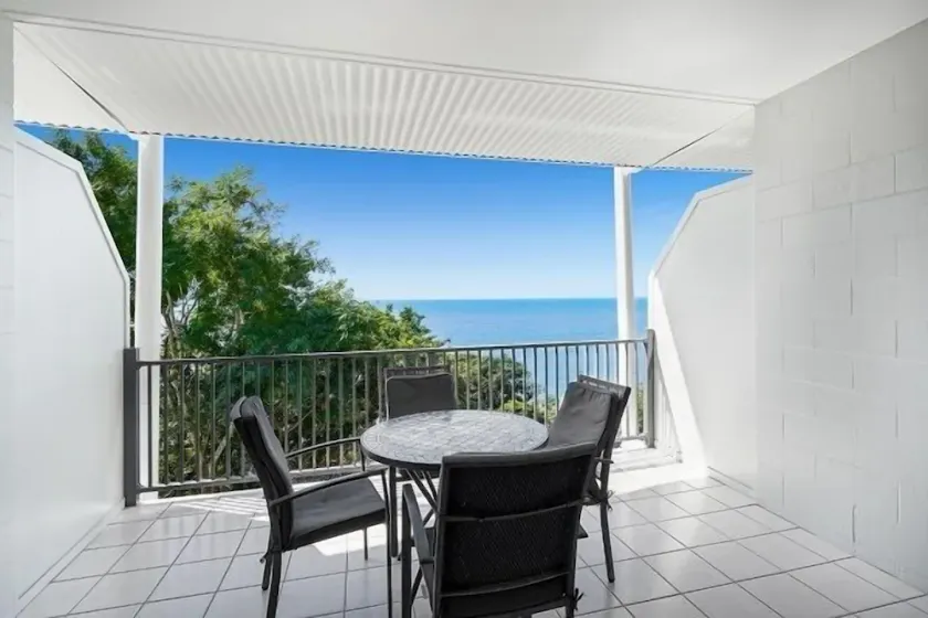 Luxury Escape in Trinity Beach! - Image 1