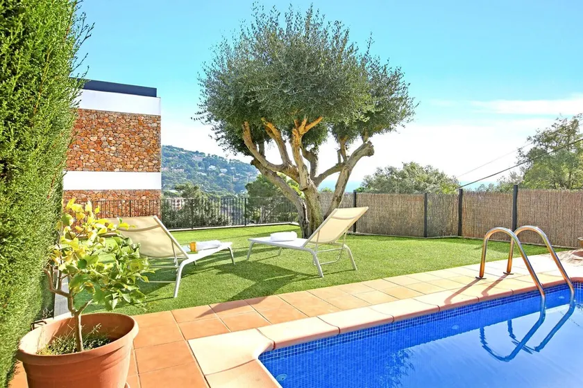 1ESQ 01 - Casa de 6 habitaciones con jardín y piscina privada situada en Llafranc a 800m de la playa - Image 1
