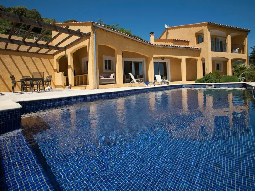 Roquebrun Villa with Pool - Image 1