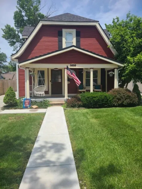 Cozy 3 bedroom home in the heart of Irvington - Image 1