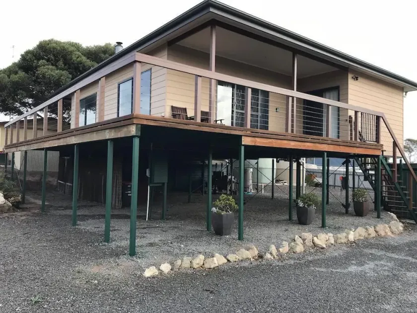 Chill n sea - Beautiful elevated holiday home - Image 1