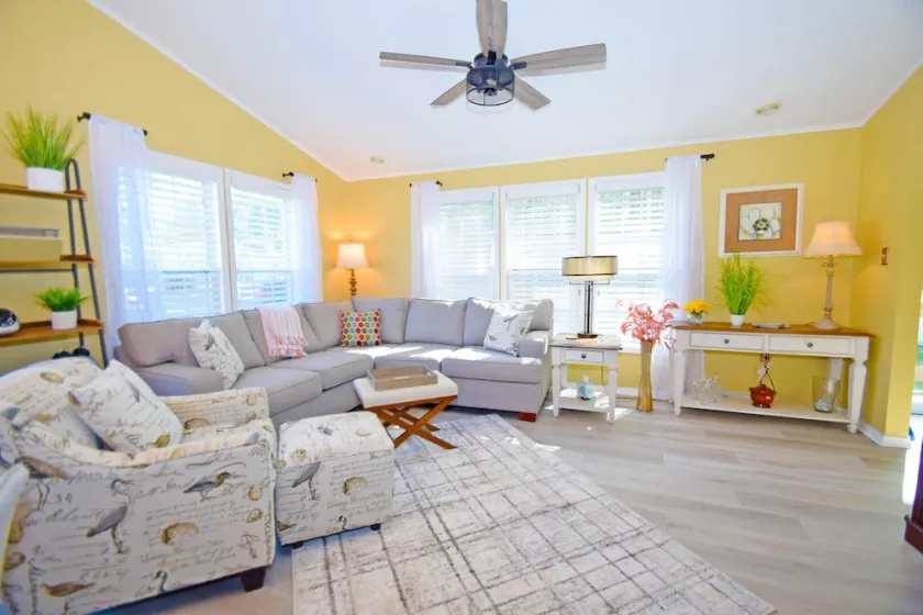 White Horse Park-skipjack Circle 120 2 Bedroom Home - Image 1