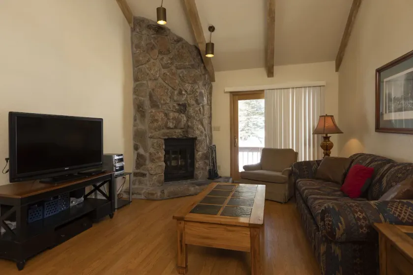 Cascade Village 318 - Pool and Hot Tub Access - Image 1