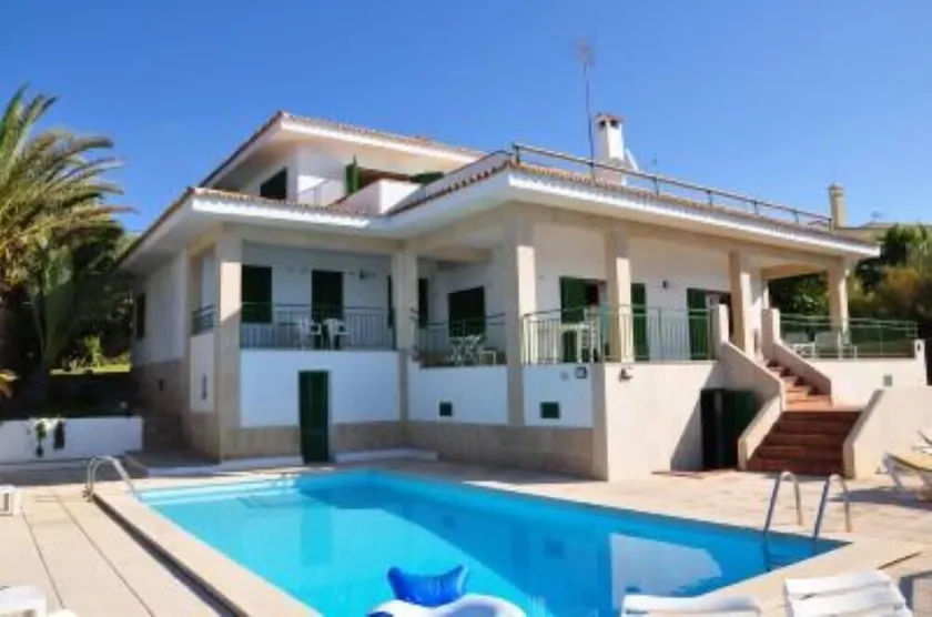 Villa con piscina frente al mar, con conexión Wi-Fi - Image 1