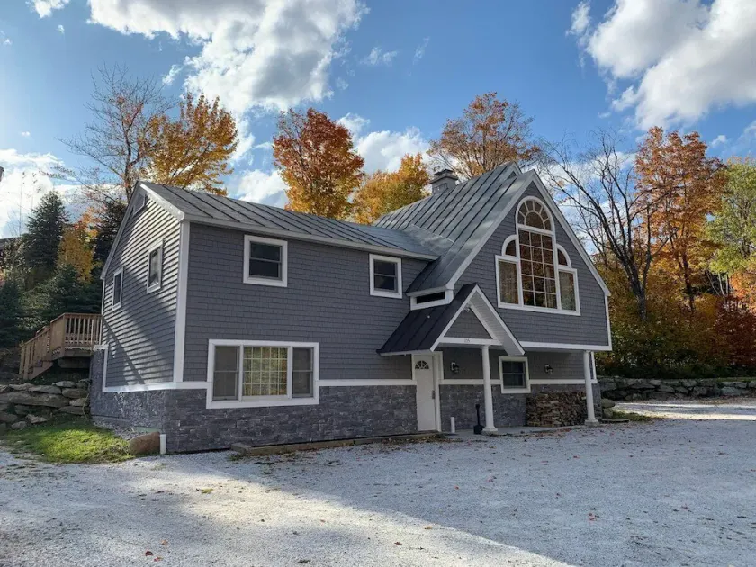 West Park Chalet - Large Vermont Ski Home - Great for Groups! Hot tub, games, ski rental ticket deals! - Image 1