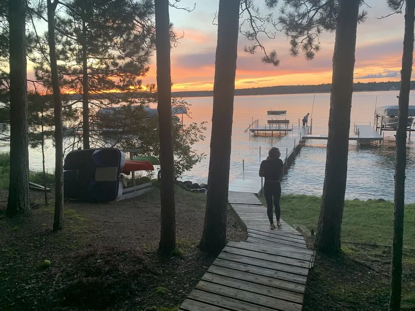 Lakefront Whitefish Chain Retreat - Sleeps 15 - Pontoon - Fall Getaway & Rates - Image 1