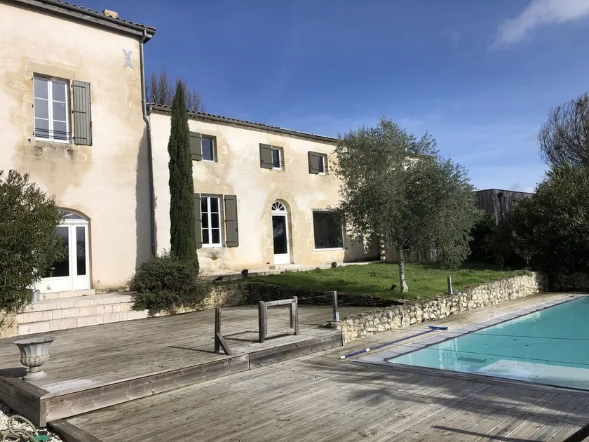 Château Caillivet au cœur d'un vignoble Bio 14 personnes - Image 1