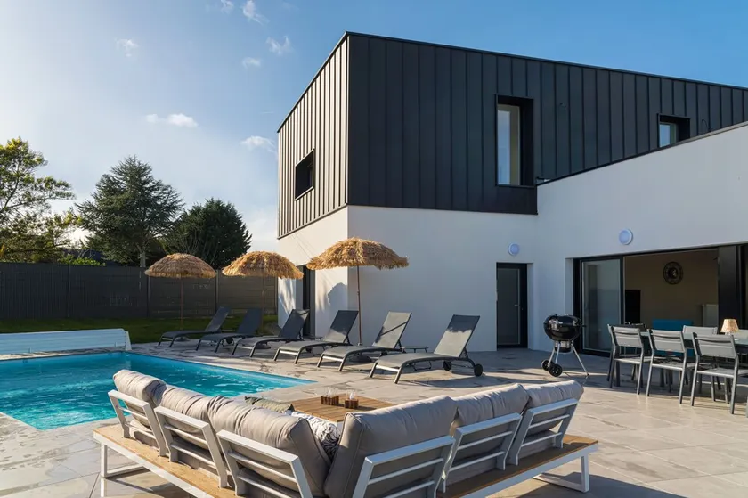 Private pool villa - 5* - Image 1