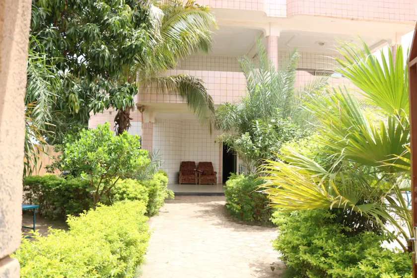 Residence Yipene - Image 1