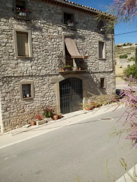Horizons Rural - Beautiful Penthouse i stenhus 110kms fra Barcelona - Image 1