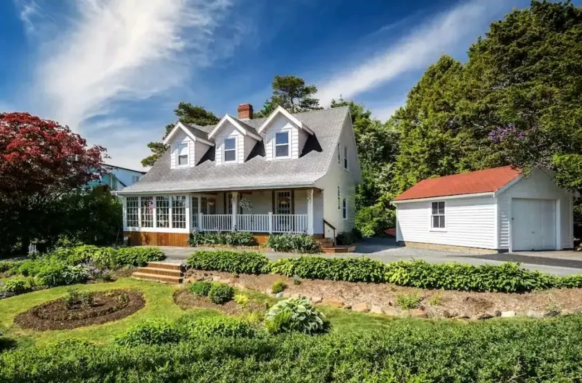 D-TOWN GETAWAY \"SPACIOUS+WIFI+AC+FAMILY+GATHERING\" - Image 1