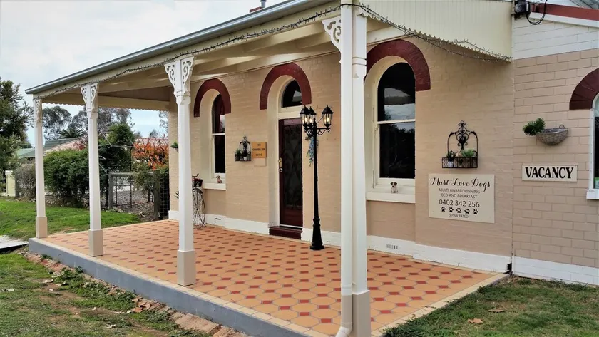 Luxo velho mundo B & B 1849 pub histórico maravilhosamente renovado - Image 1