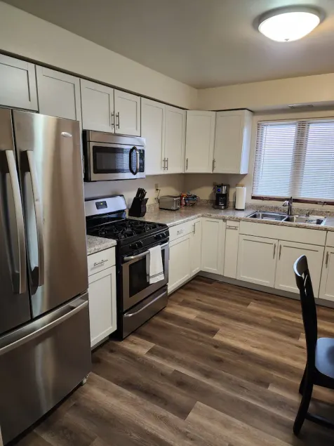 Spacious 2 bedroom apartment - Image 1