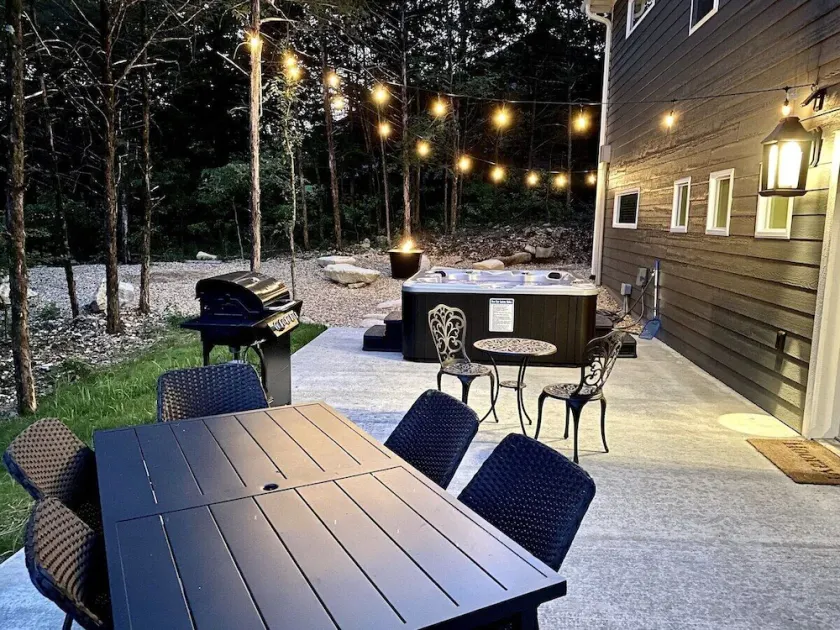 WOW💦HOTTUB 🔥FIREPIT🎱POOLTABLE🎉HORSESHOES🎸SHOWS🎡FUN - Image 1
