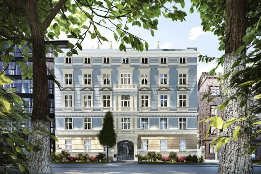 Raina Boulevard Exclusive Design Apartments by the Park - Image 1