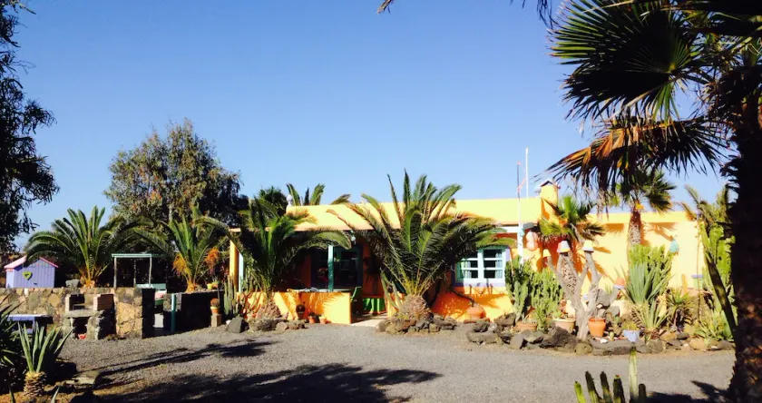 Quiet house in Lajares with swimming pool facing nature - Image 1