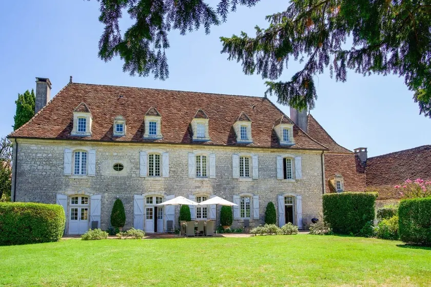 Chartreuse Des Roses - Image 1