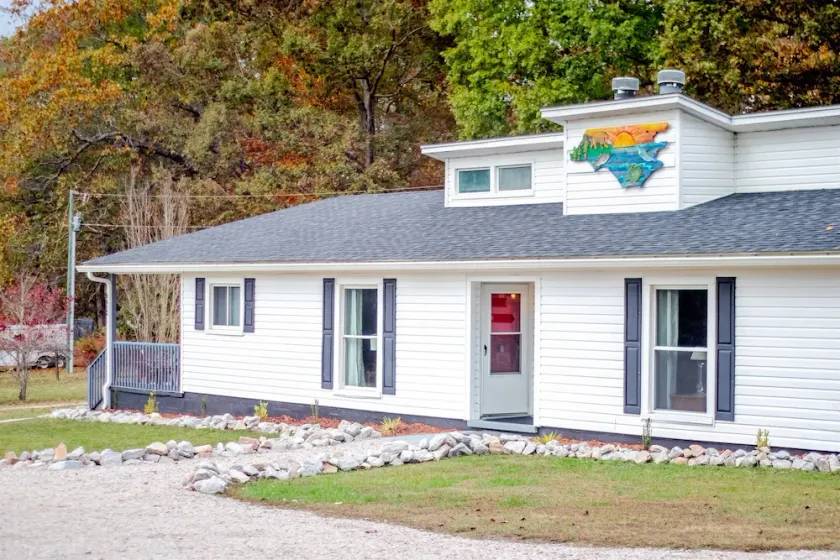 Mountain Vibes • 3BR 2BA Near Raleigh - Image 1