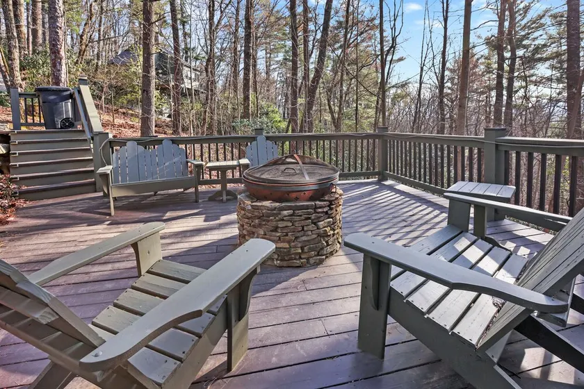 Highlands View Lodge: Mountain Retreat w/  2 Porches, Hot Tub & Firepit - Image 1