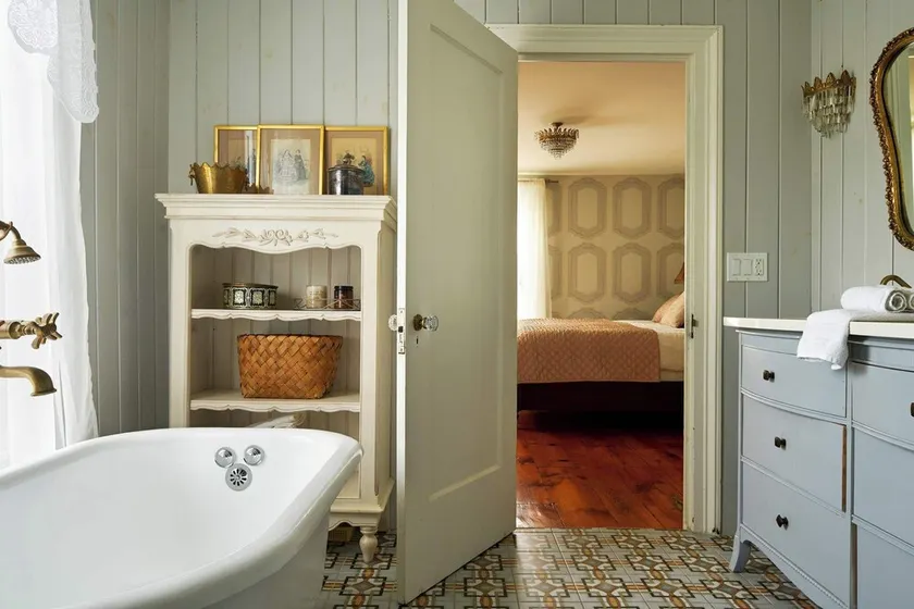 Little Louis - A Princely Take on a County Getaway ST-2020-0414 R3 - Image 1