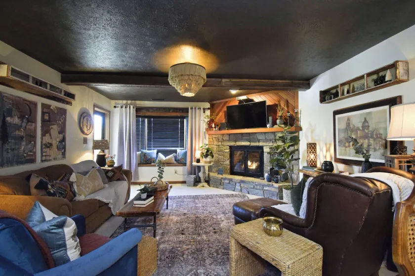 Juniper 10 | Fireplace, Restaurant, Pool, Spa - Image 1