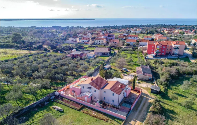 Nice apartment in Peroj with WiFi - Image 1