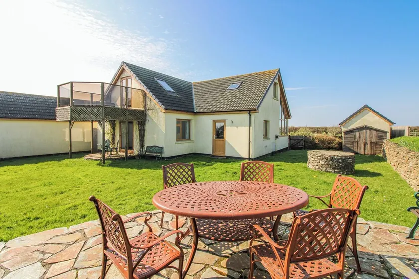 THE STATION, family friendly, with a garden in Bolberry - Image 1