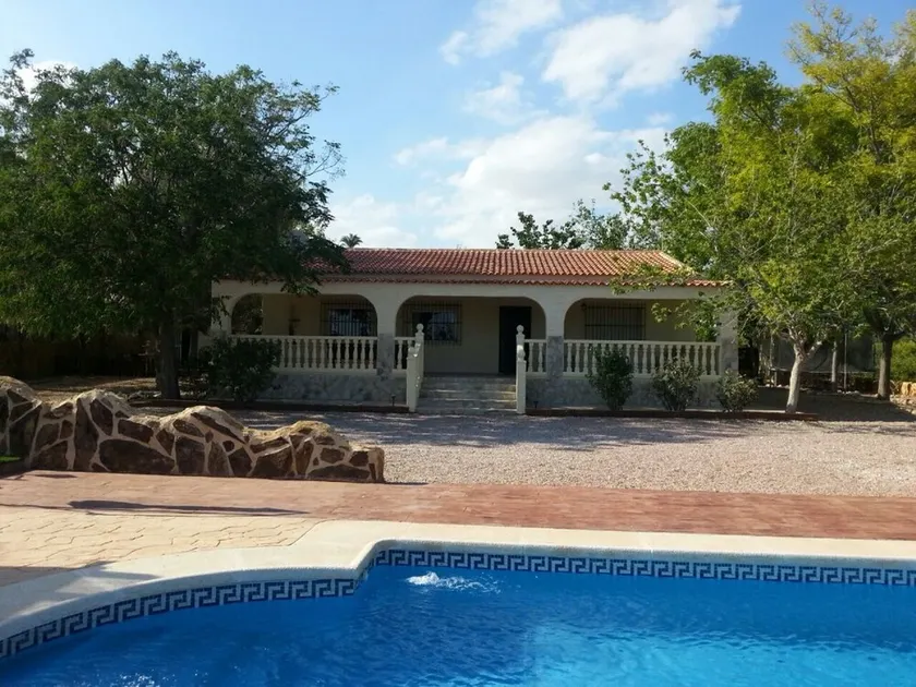 Country Villa retreat hosting up to 8 people - Image 1