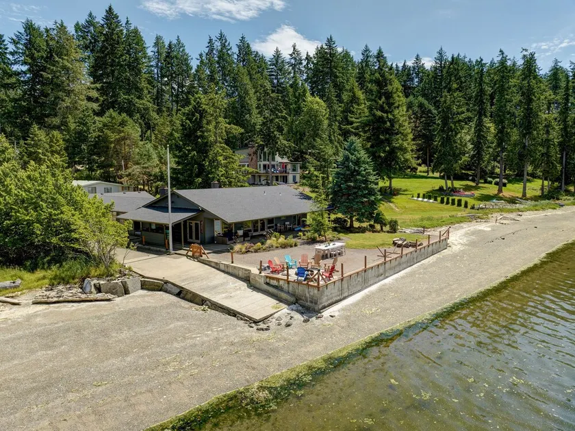 Lakebay Waterfront - Image 1