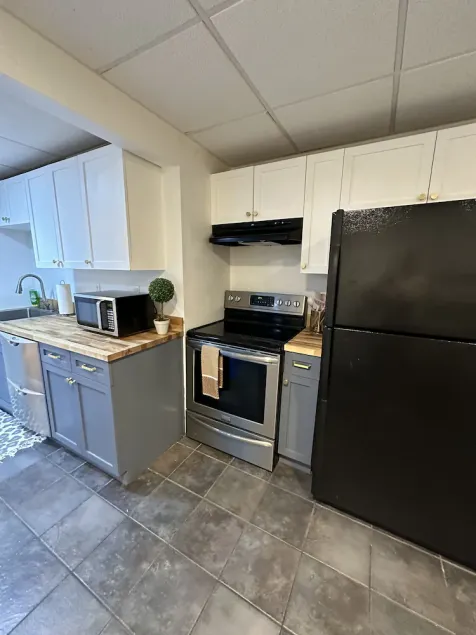 Hamptons Apartment - Image 1