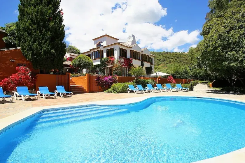 7  habitaciones, loft, piscina climatizada, spa exterior, bar exterior, chimenea - Image 1