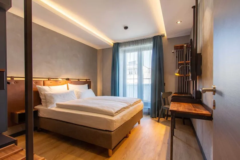 Suite - Unsöld's Factory Hotel - Image 1