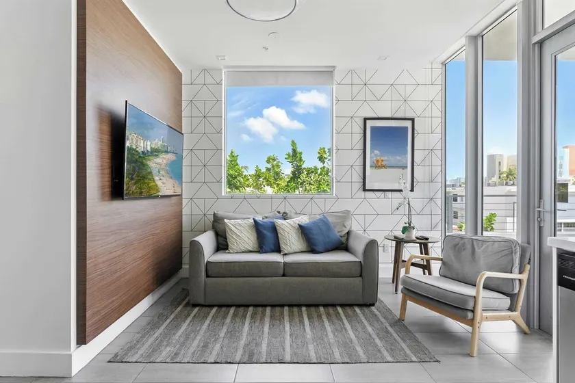 South Beach Stylish 2BR Retreat - Image 1
