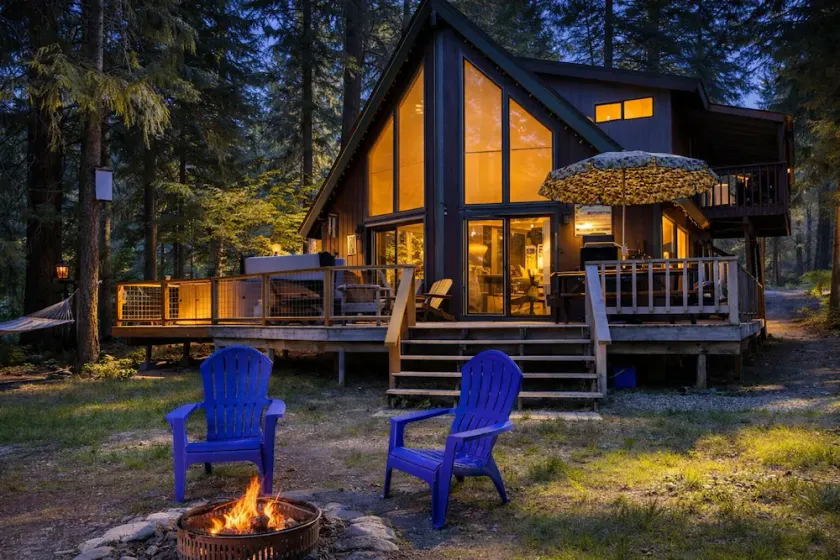 Jack's Cabin by NW Comfy Cabins - Image 1