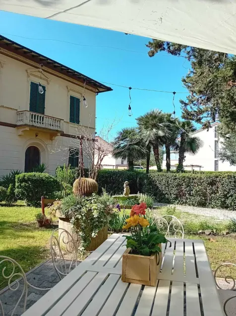 Casa Butterfly. Appartamento in Villa. Piscina in comune e grande parco - Image 1