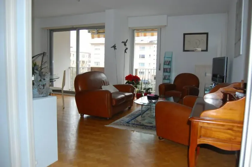 belo apartamento brilhante muito bem equipado 80m ² 2 ch. classificação de garagem4 * - Image 1