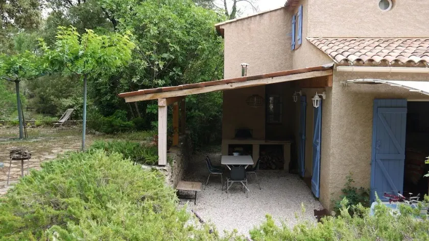 Stille hus omgivet af natur ideel til familie og slappe af - Image 1