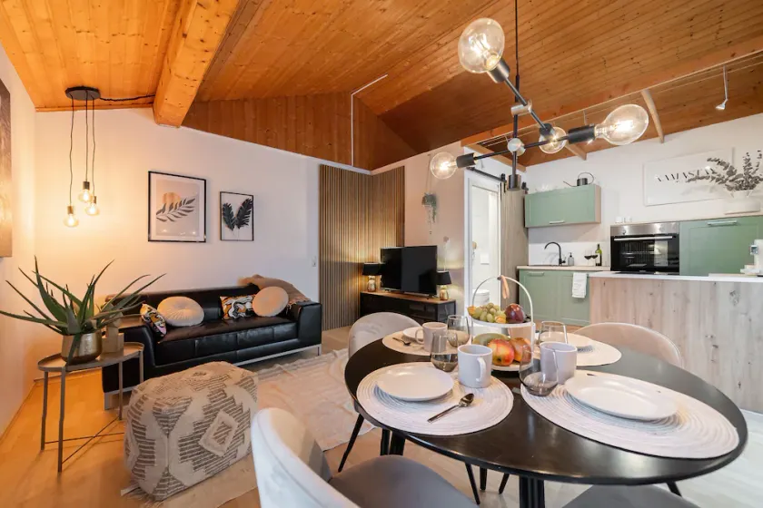 \"urlaub zum Wohlfühlen...\" Modern Eingerichtete Ferienwohnung mit Gartenbereich! - Image 1