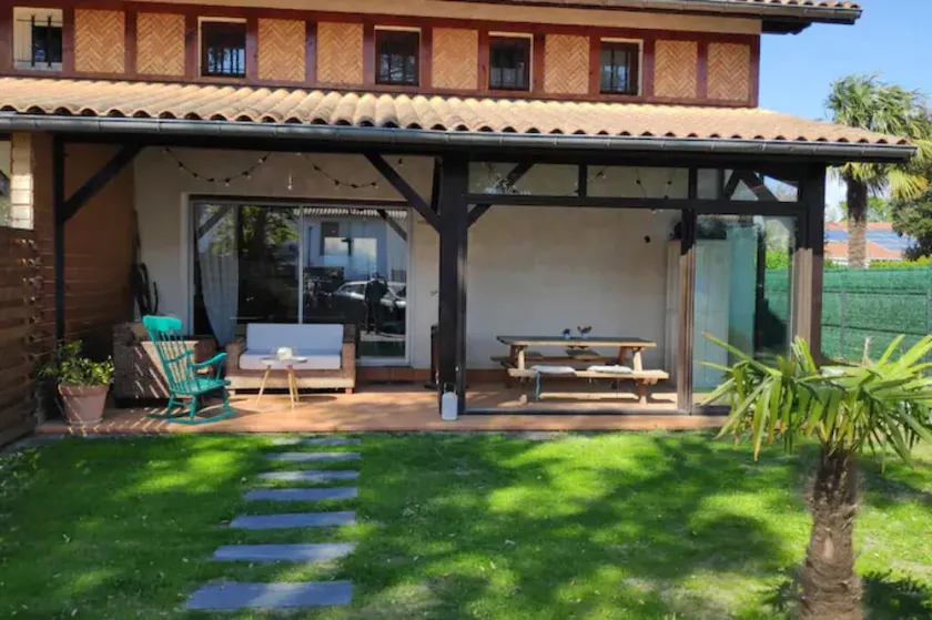Quiet house near beach and forest - Image 1