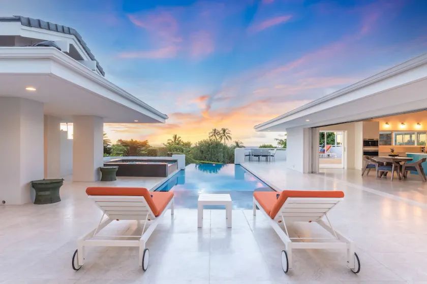 Modern and Quiet Mauna Kea Gem - Image 1