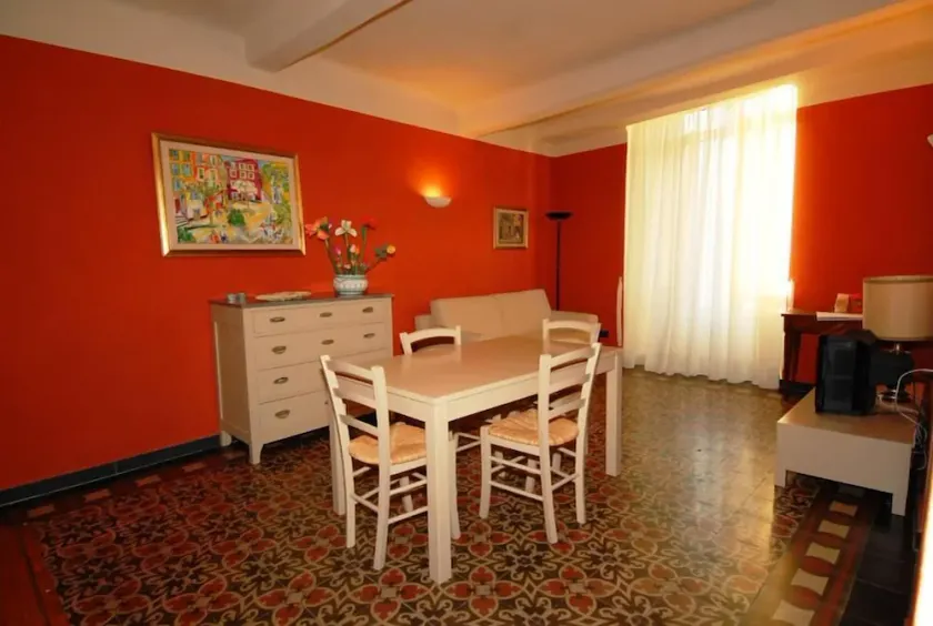 CENTRALLY quiet and typical residence -150 mt. from the sea - Image 1