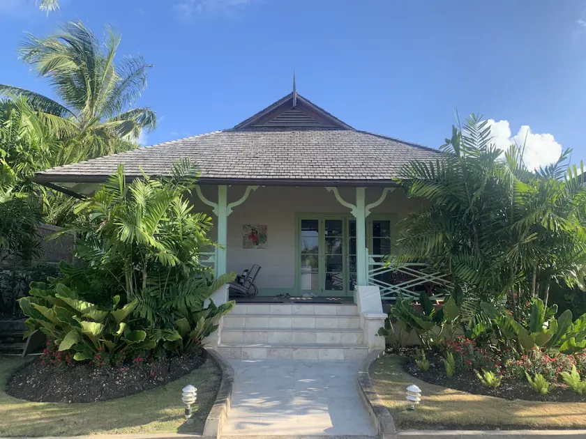 Luxury 2 bed villa close to beach. - Image 1