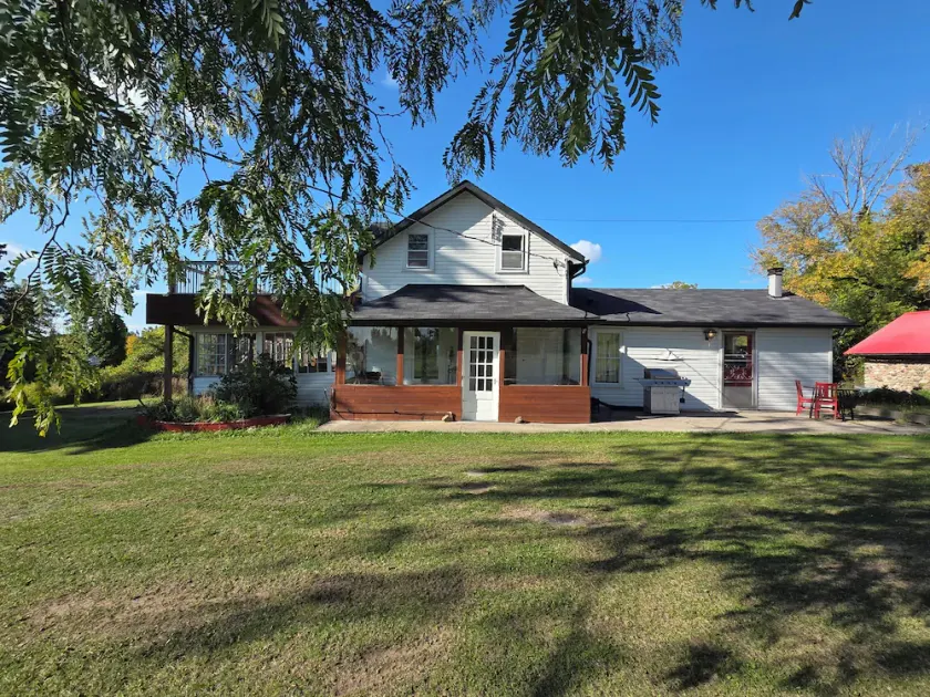 Lakeview Cottage in Roseneath - Image 1