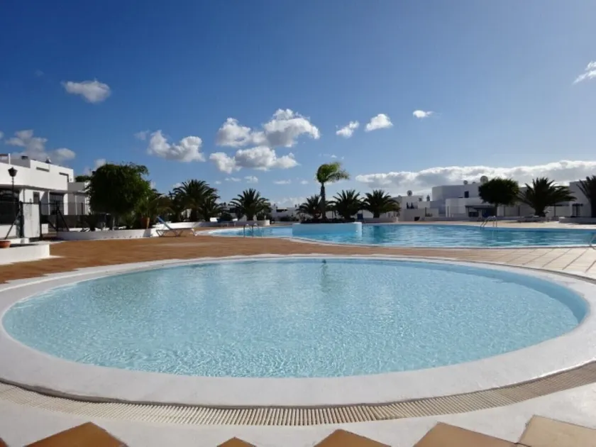 VIlla / hus med smukke tagterrasse, 10 minutter fra marinaen - Image 1