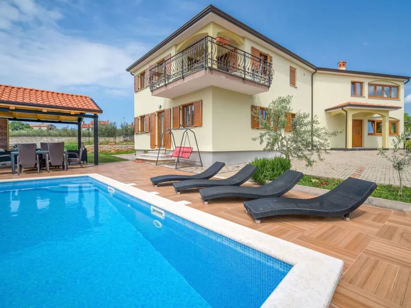 Herrliche Wohnung mit  W-LAN, Klimaanlage, Pool, TV, Terrasse und Haustiere erlaubt - Image 1