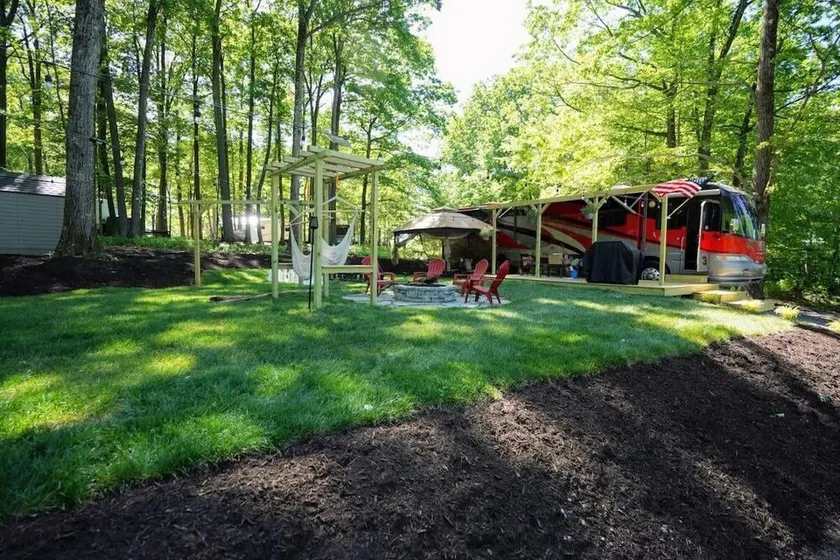 3E *Glamping at Treasure Lake* - Image 1