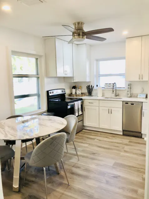 Swinton Cottage by Delray Beach w/ free parking Unit A - Image 1
