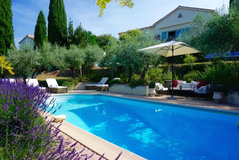 Villa avec climatisation, piscine privée et vue sur la campagne - Image 1