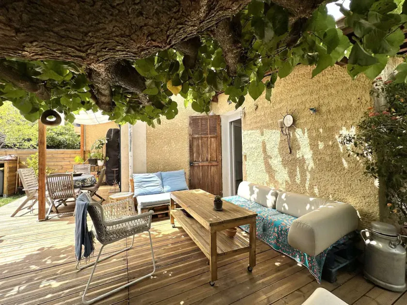 Apartment for 4 guests, pet-friendly, 5 minutes from Almanarre Beach – Hyères - Image 1