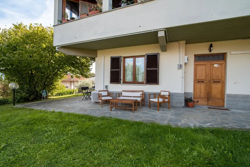Holiday Home 'Tramonto sul Castello di Poppi' with View, Hot Tub, Garden & Wi-Fi - Image 1